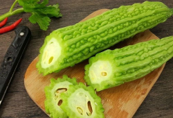 盐城吃瓜爆料是真的吗,真相揭秘，是真是假？